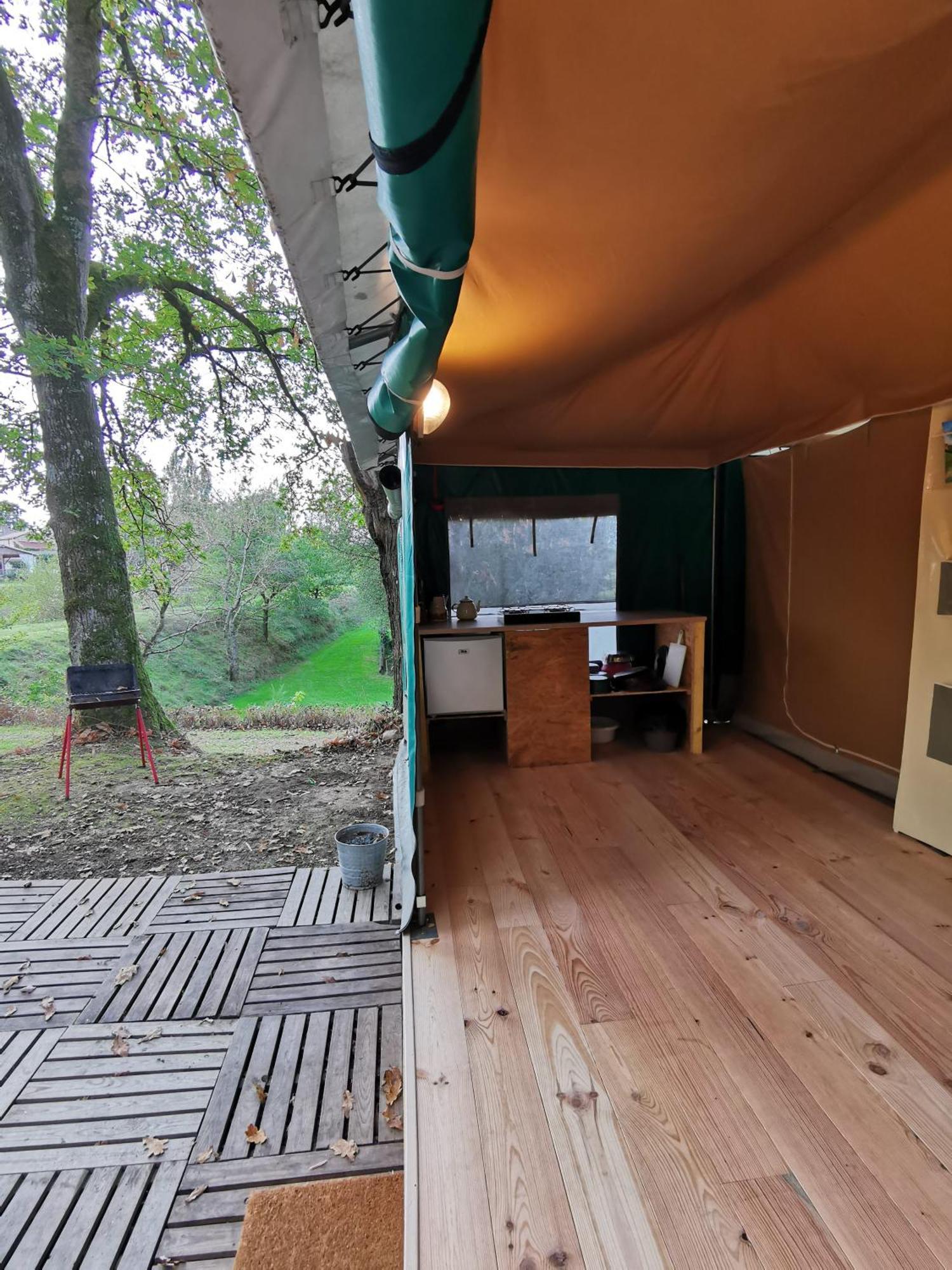 Camping De La Chagnee Saint-Aubin-le-Cloud 객실 사진