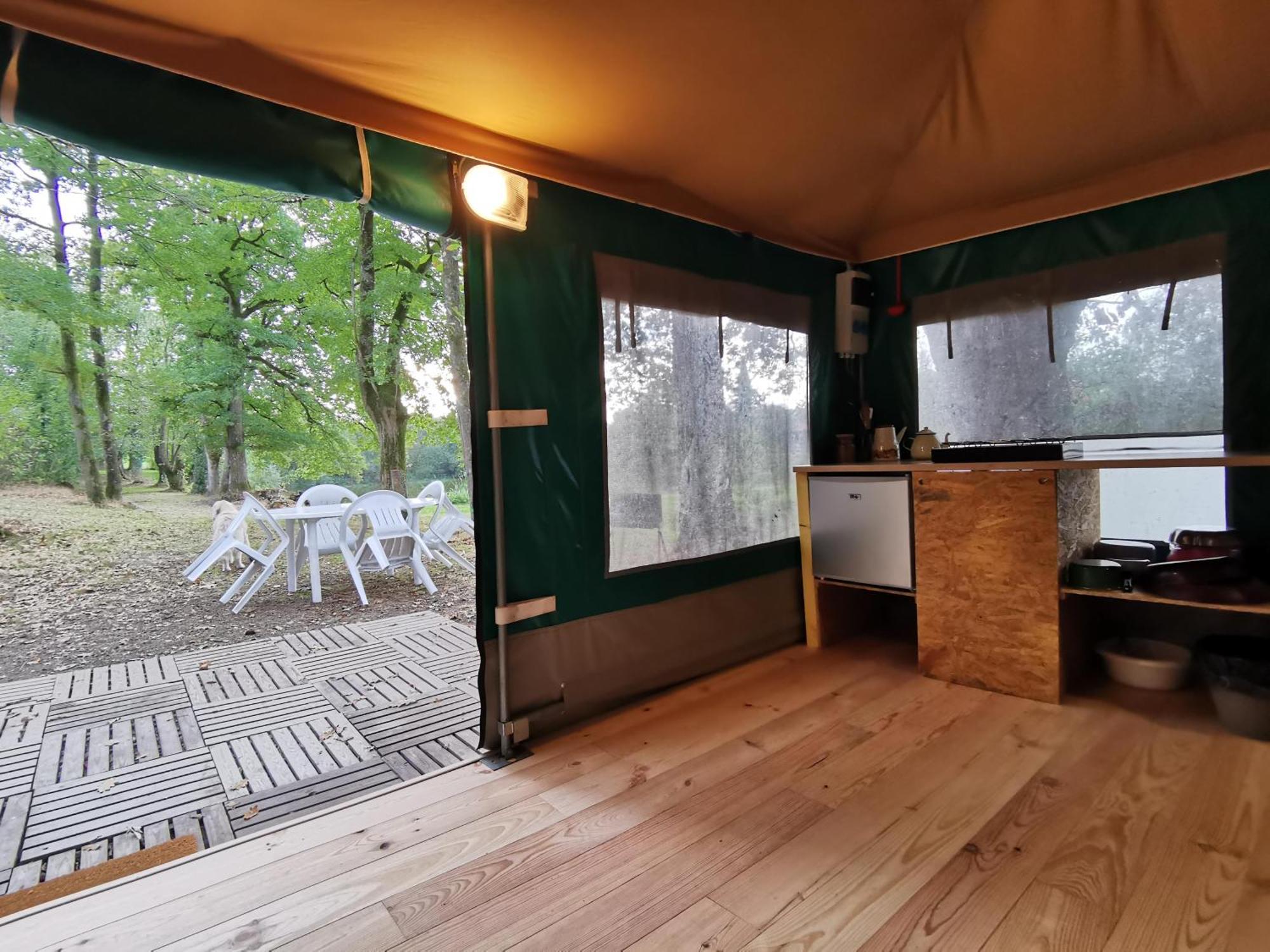 Camping De La Chagnee Saint-Aubin-le-Cloud 객실 사진